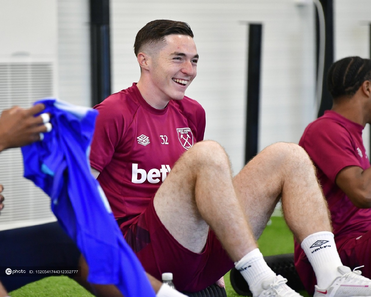 金年会亚洲首选-关于西汉姆集结日队长鼓劲，志在欧篮联名次提升，更衣室稳定，心理建设被强调的信息