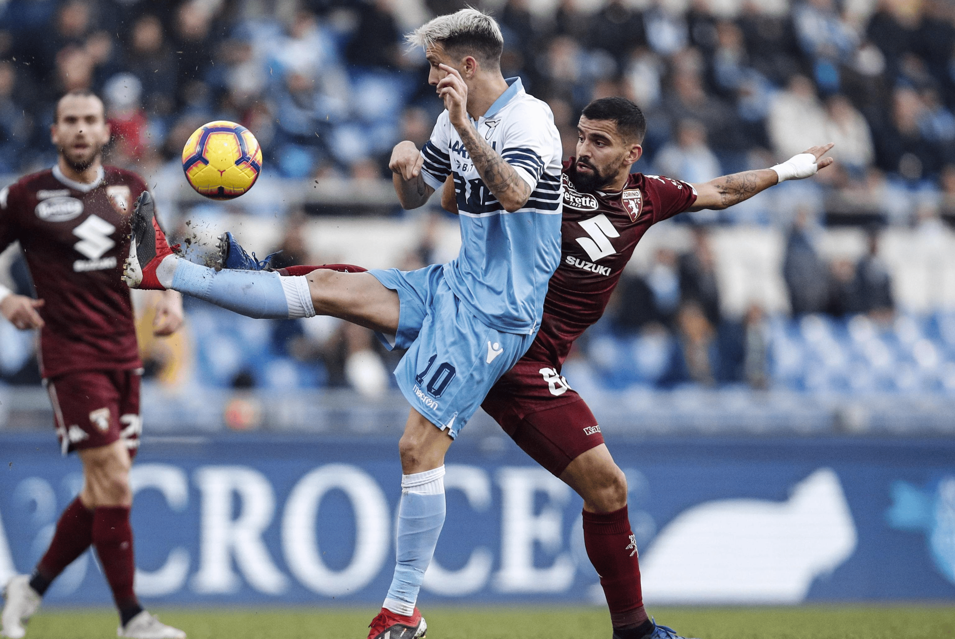 关于今晨欧冠焦点战，切尔西官宣签约，媒体盛赞，轮换策略成焦点的信息